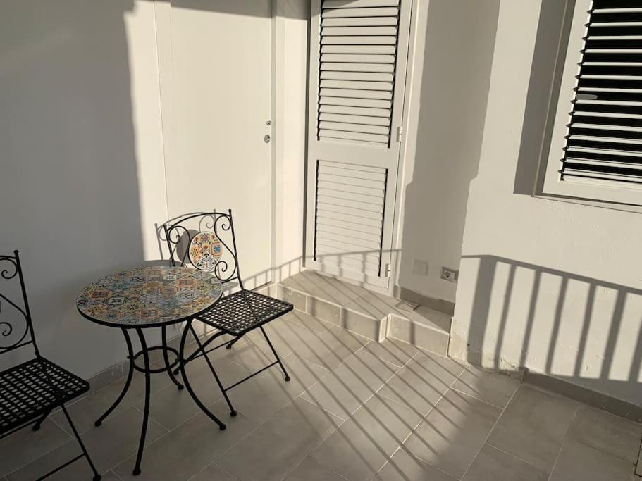Deni's apartments per 2 con veranda balcone 8