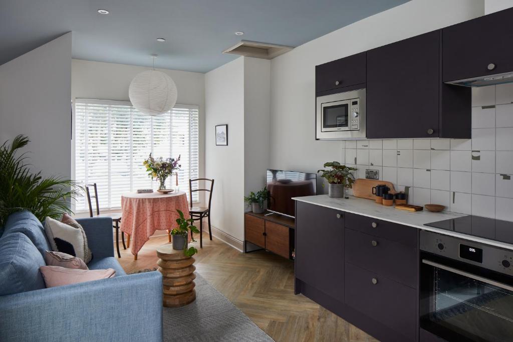 Pontcanna by Black Door Stays 3