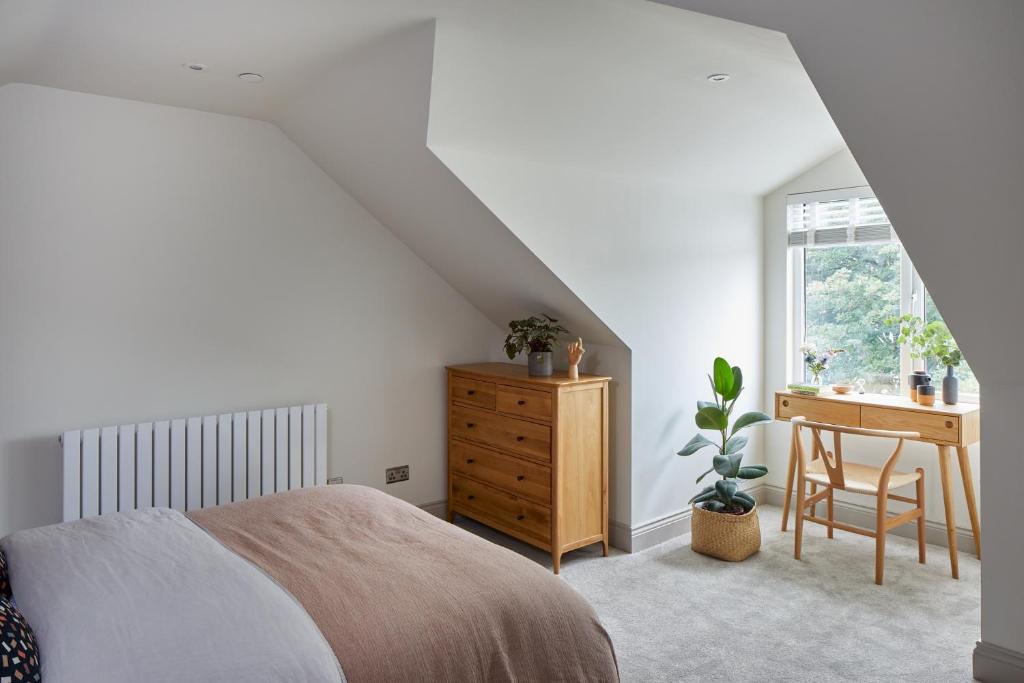 Pontcanna by Black Door Stays 2