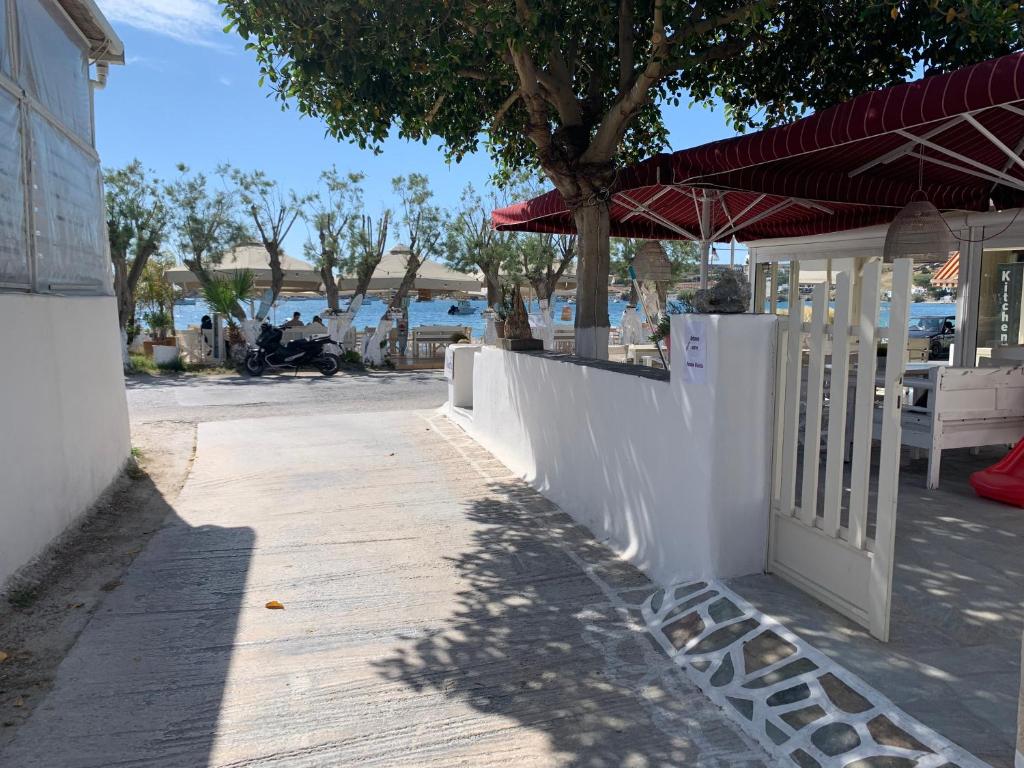 pension Violeta studio residence at Livadia beach