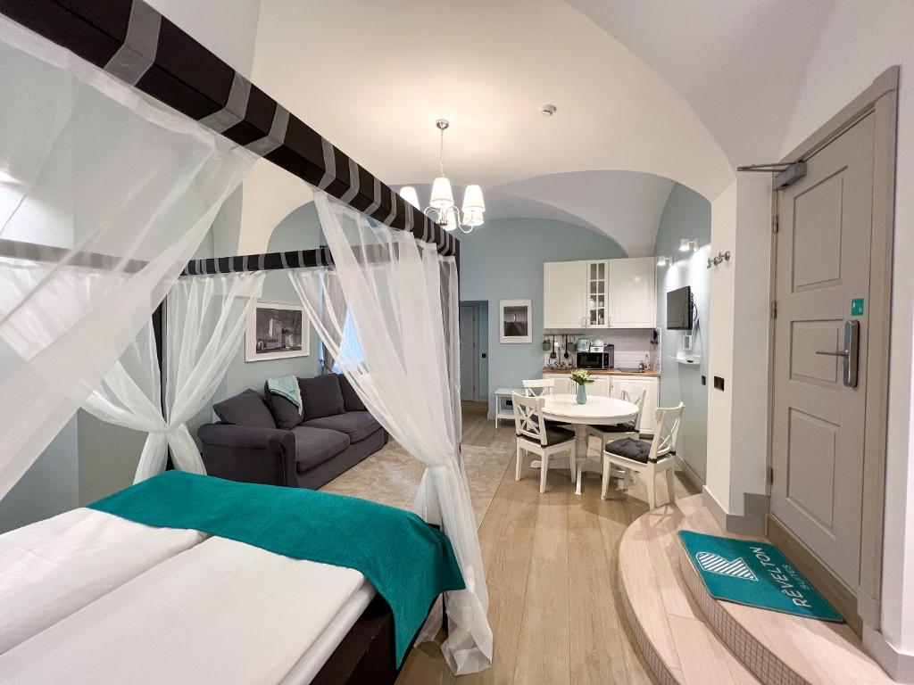 Revelton Suites Riga 4