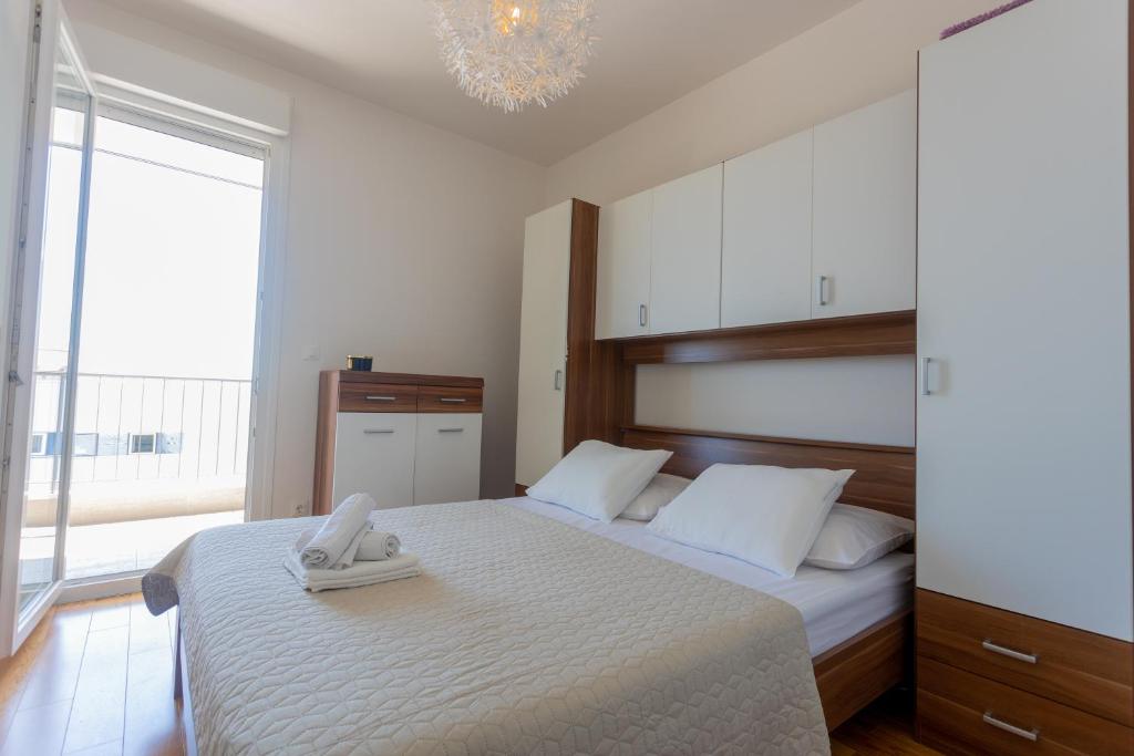 Allora apartment with panoramic sea view 7