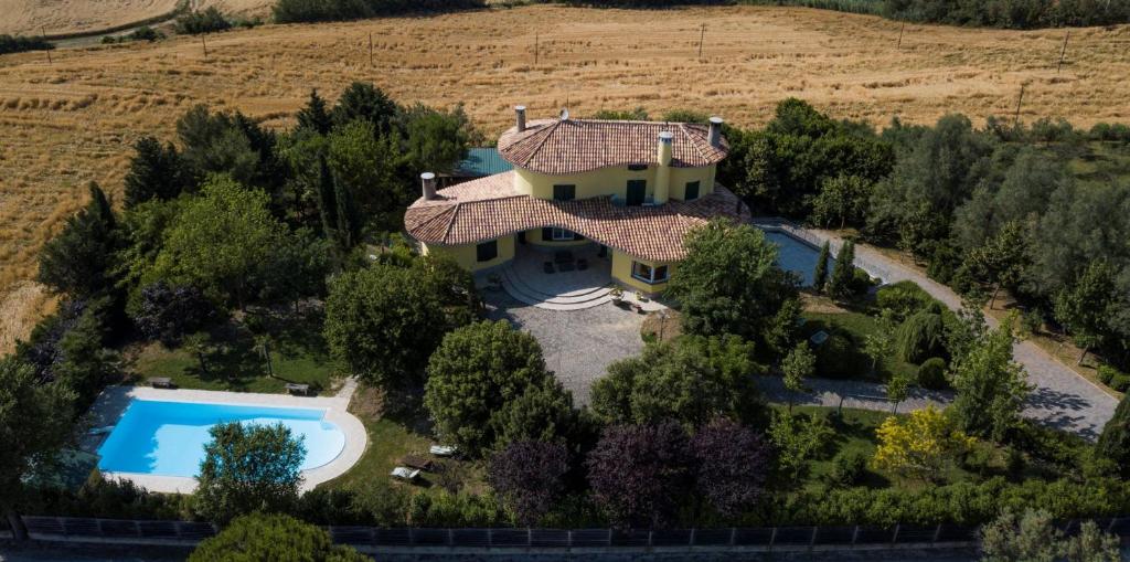 Photo de la galerie de l'établissement Casa Roda - Villa con piscina nel verde Ancona, à Polverigi