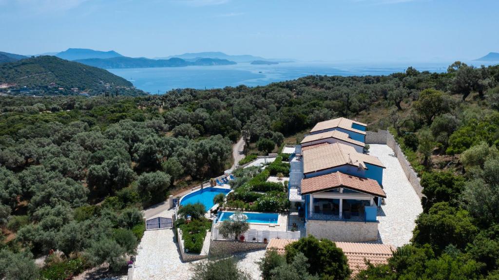 Villas Amantea- four villas with big pool and infinity pool 4