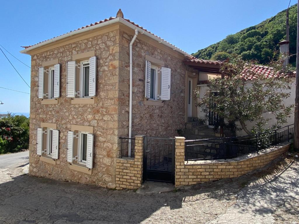 Barbajonn's Stone House 6