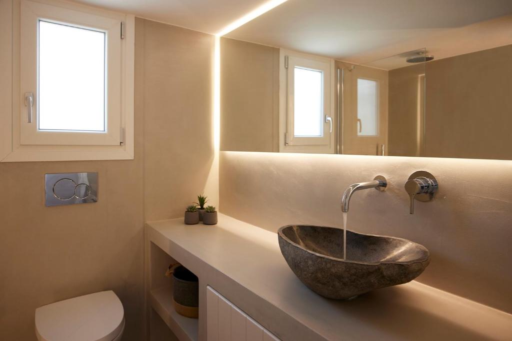 Spiliada Private House Batsi 3