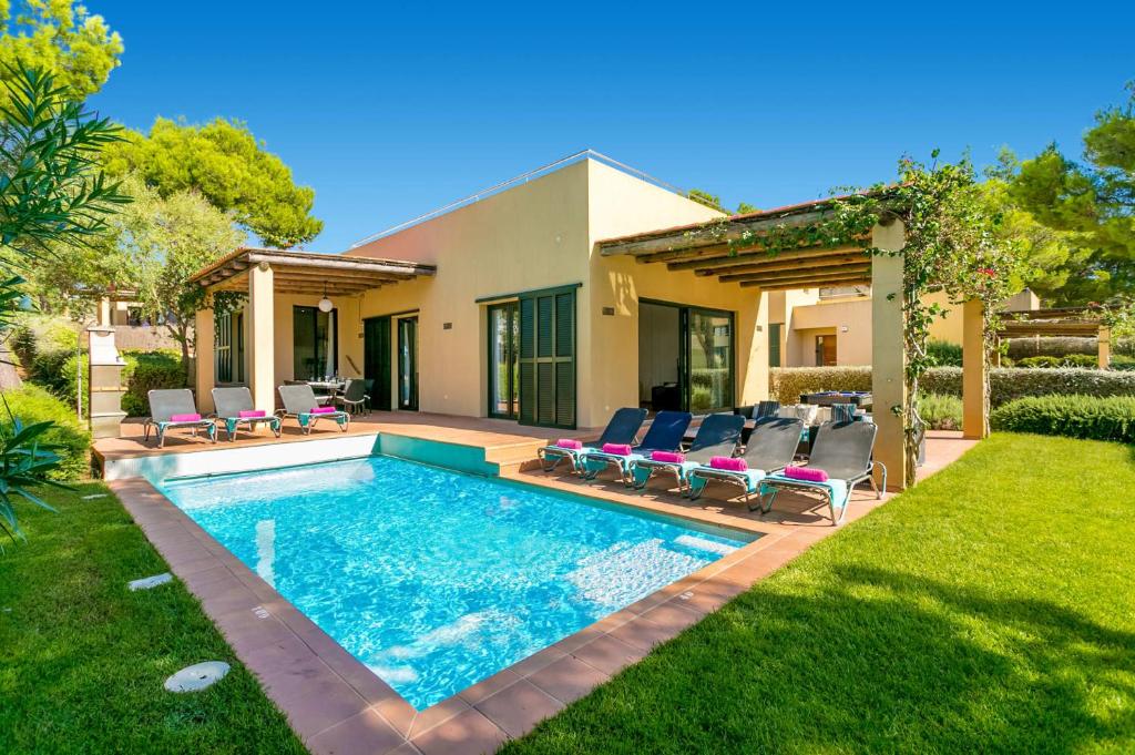 Villa Josefa by Villa Plus
