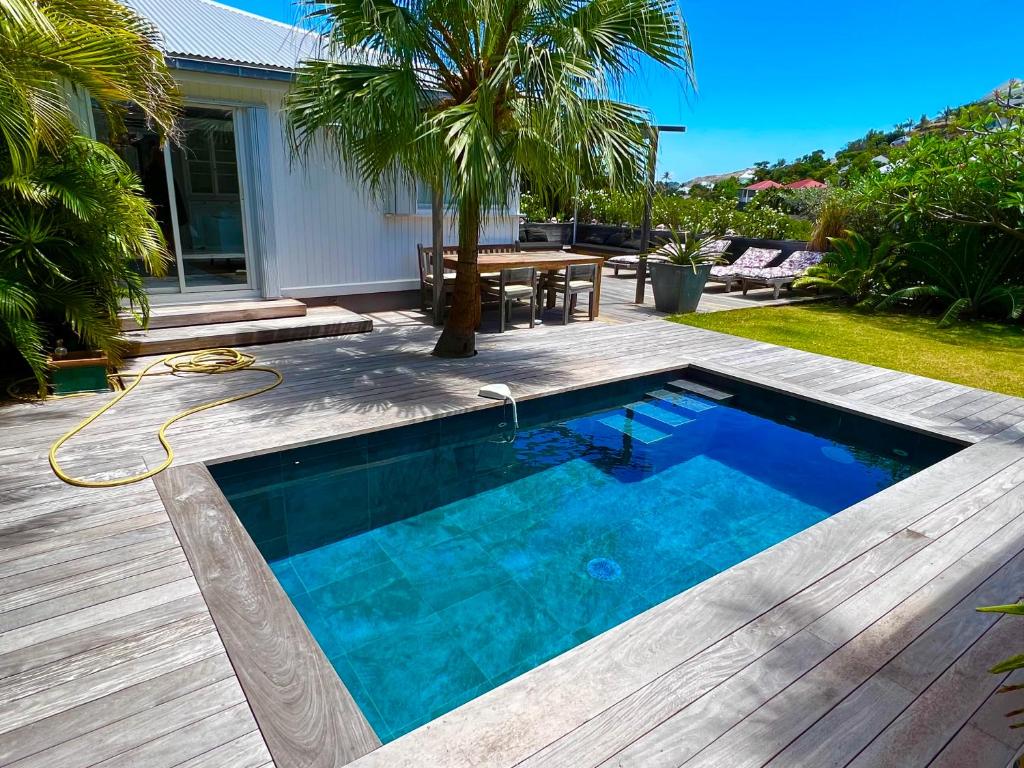 Nice 2 bed-rooms villa at Saint Barth