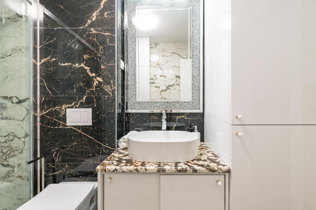 Stunning Luxury Apartment Royal Glamour 8