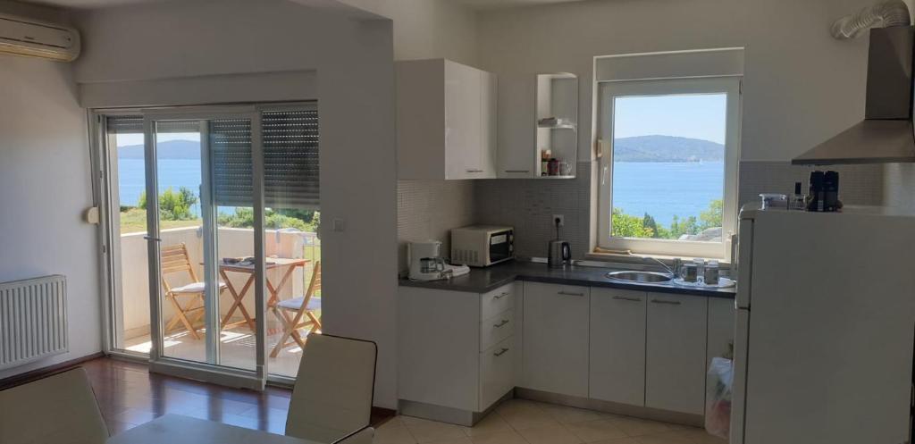 Seaview holiday house Mali Rog 7