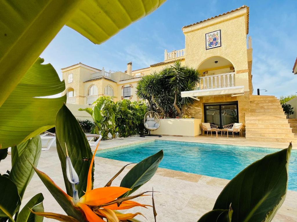 Casa Azure 1