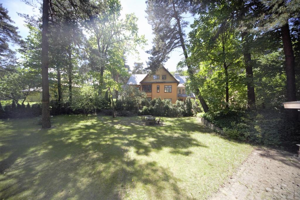 The Paradise House 6