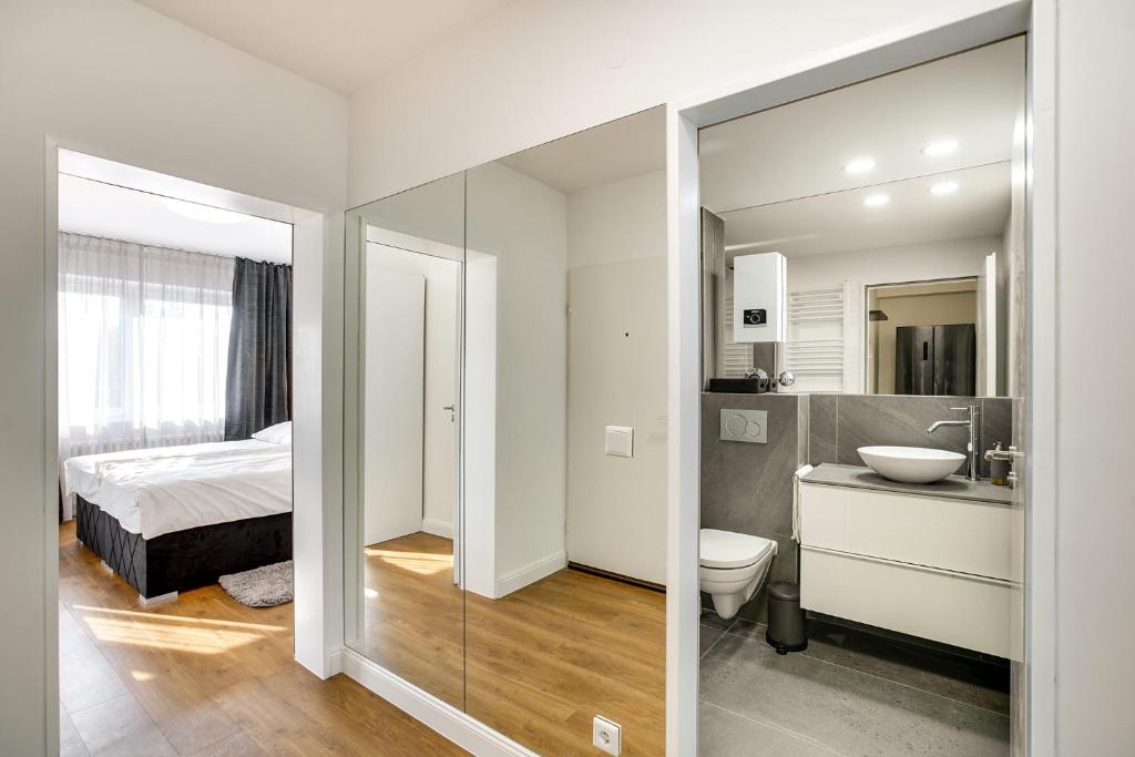 George Apartment 5