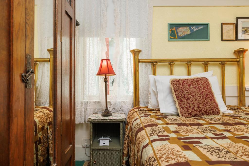 San Remo Hotel Image