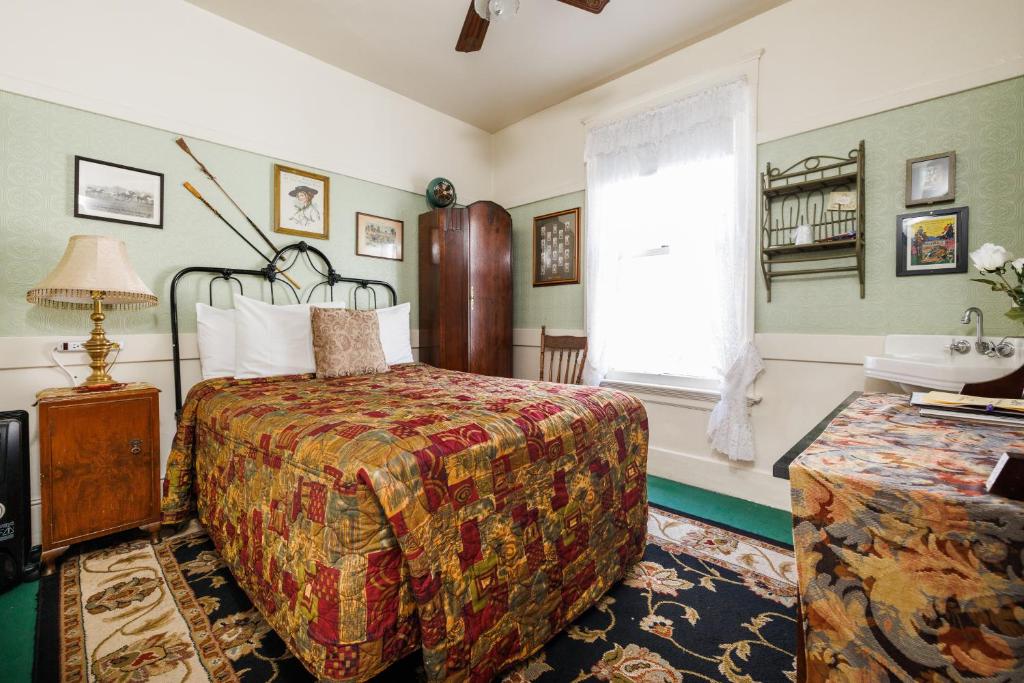 San Remo Hotel Image