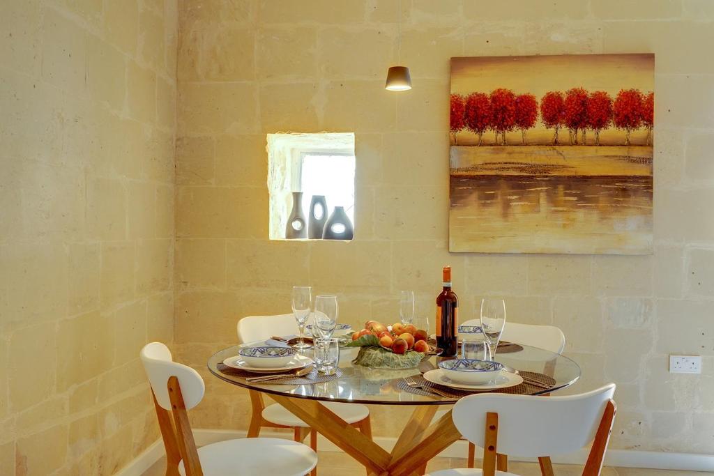 Stylish 2BR Apt in Valletta by Buena Vista 8