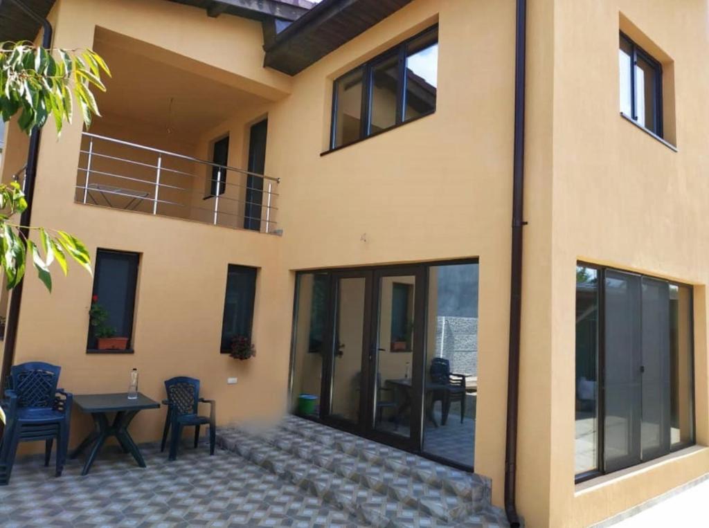 Entire Home 7