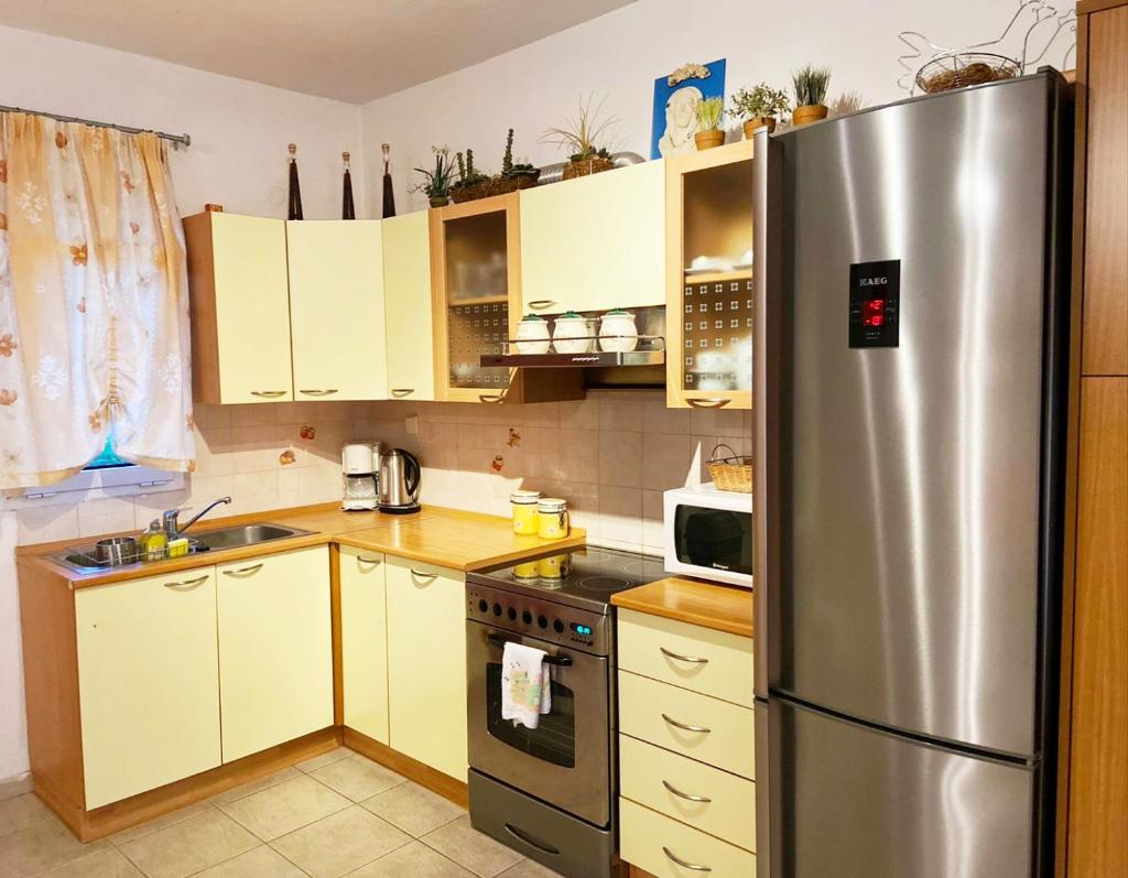 Heaven's door- Siviri maisonette 5