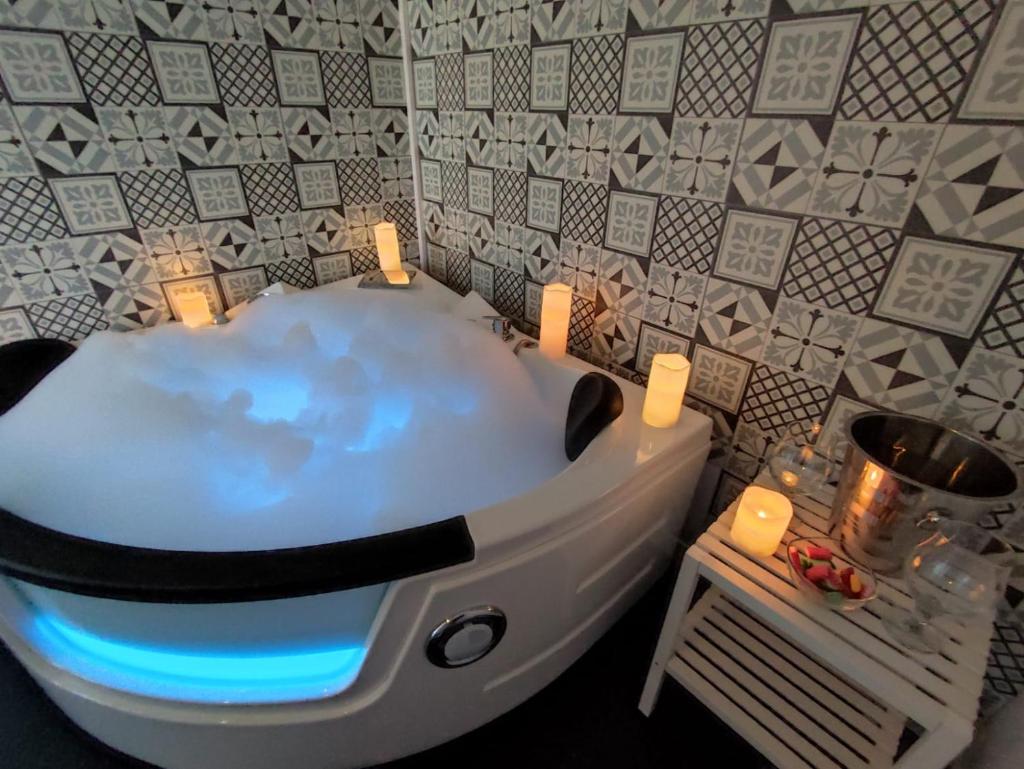 Naturalayos con jacuzzi privado 3