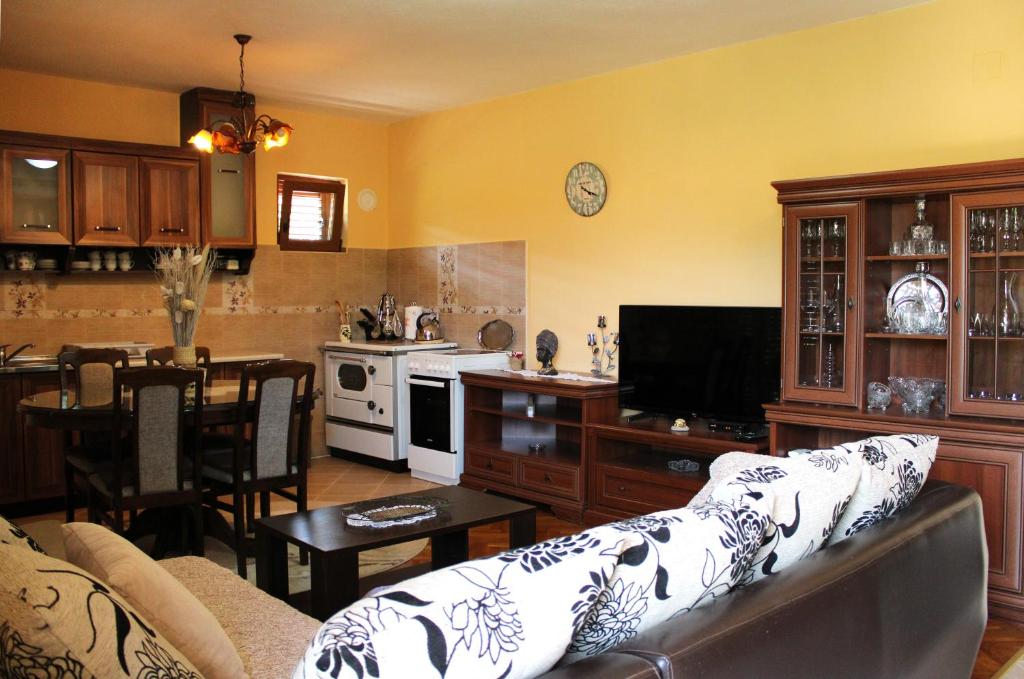 Holiday Home Gazevic 6
