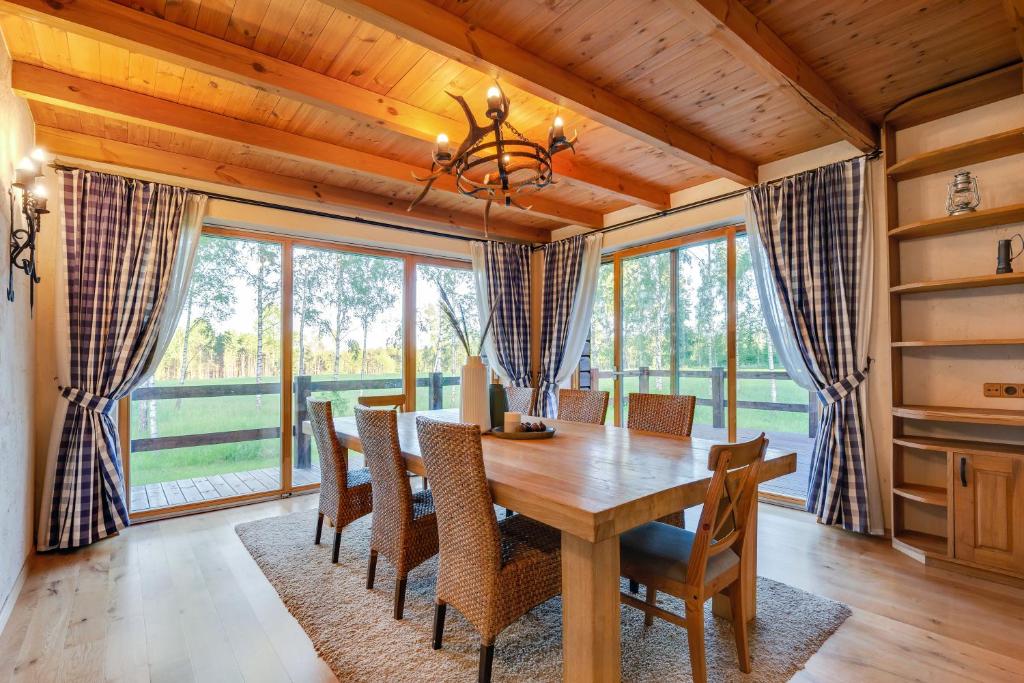 Friends & Family Getaway to Forest House by Reside Baltic 5