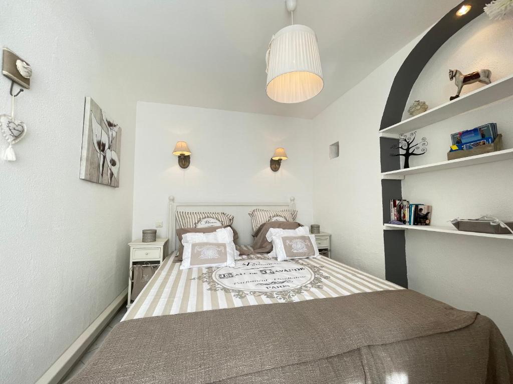 Nice Renting - 9 MASSENA - Spacious apartment Massena Square - AC - fully equipped 6