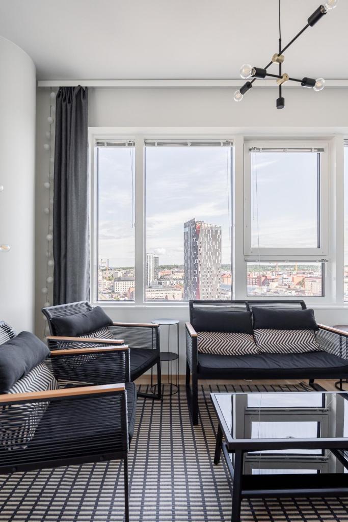 Stunning Views 2BR with Sauna - Nokia Arena 3