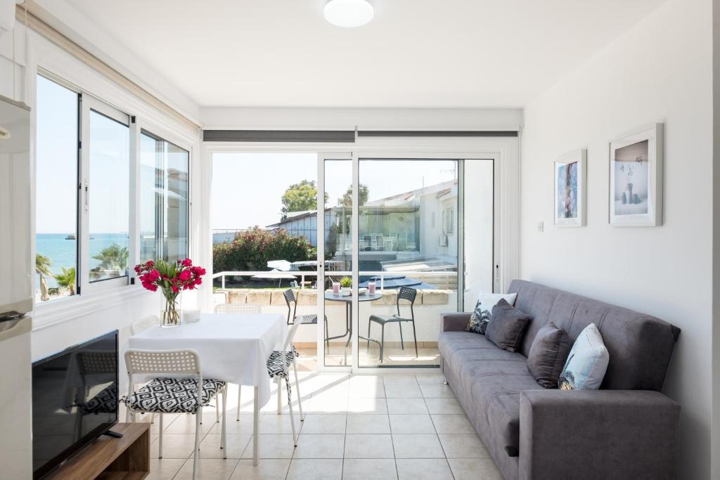 Oceanview Apartment 4