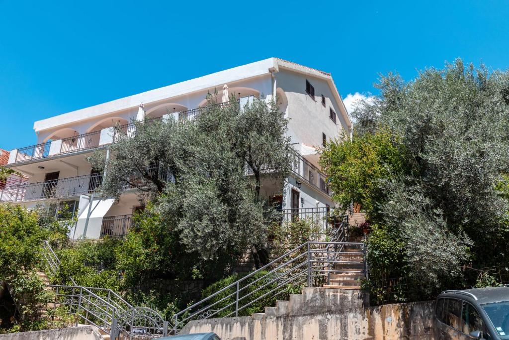 Olive Garden Apartments 2