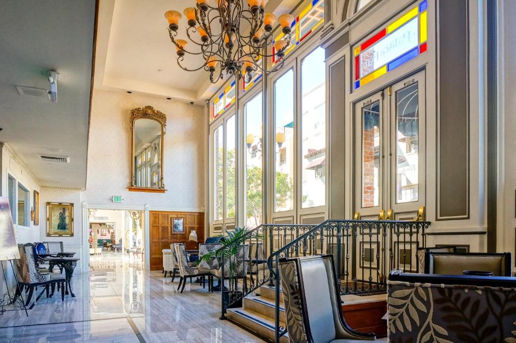 Horton Grand Hotel Image