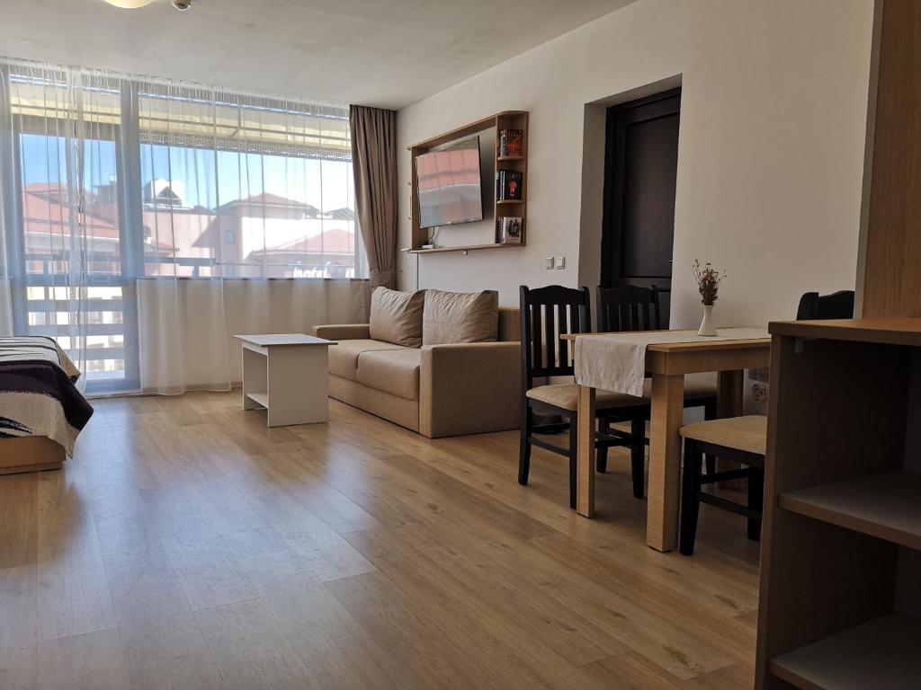South Beach Apartment 4