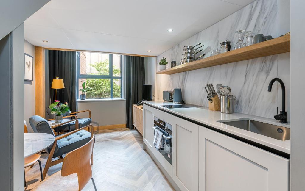 KM Apartments 3