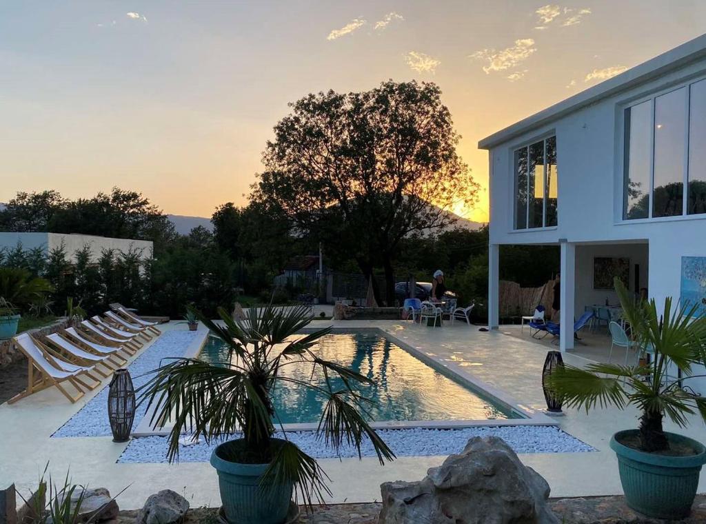 The Rock Star's Villa with Private Pool and Beach 6