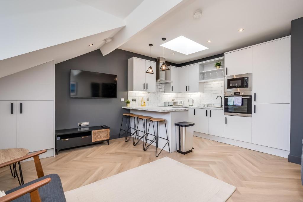 Central Belfast Apartments: University Street 2