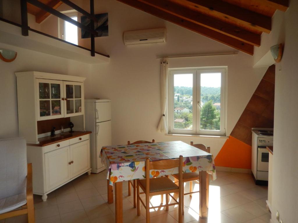 Apartments Krajančić 4