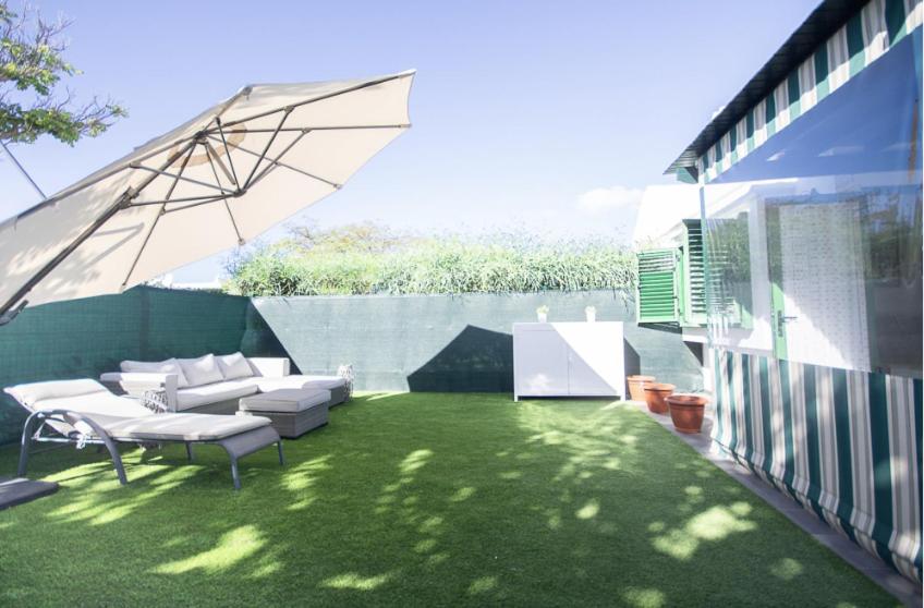 Charming bungalow with private garden