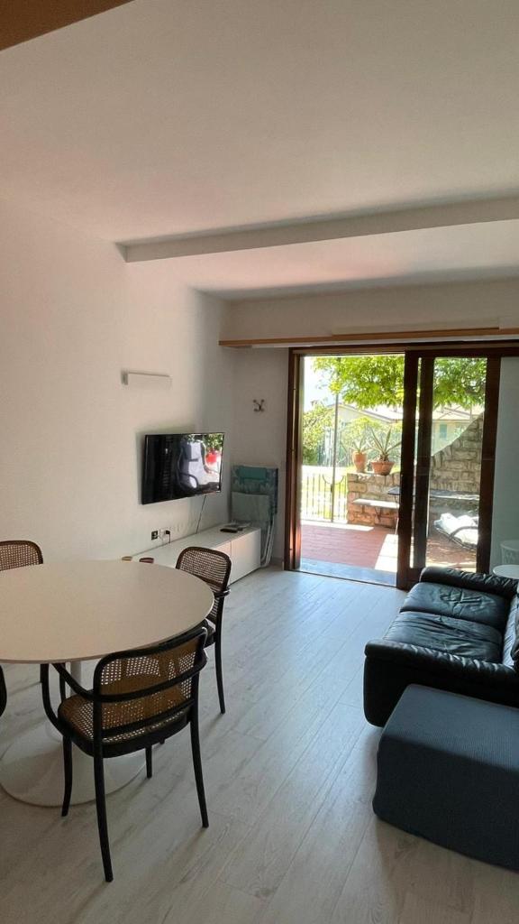 Welkhom Lake view, Swimming pool, tennis court and private parking 6
