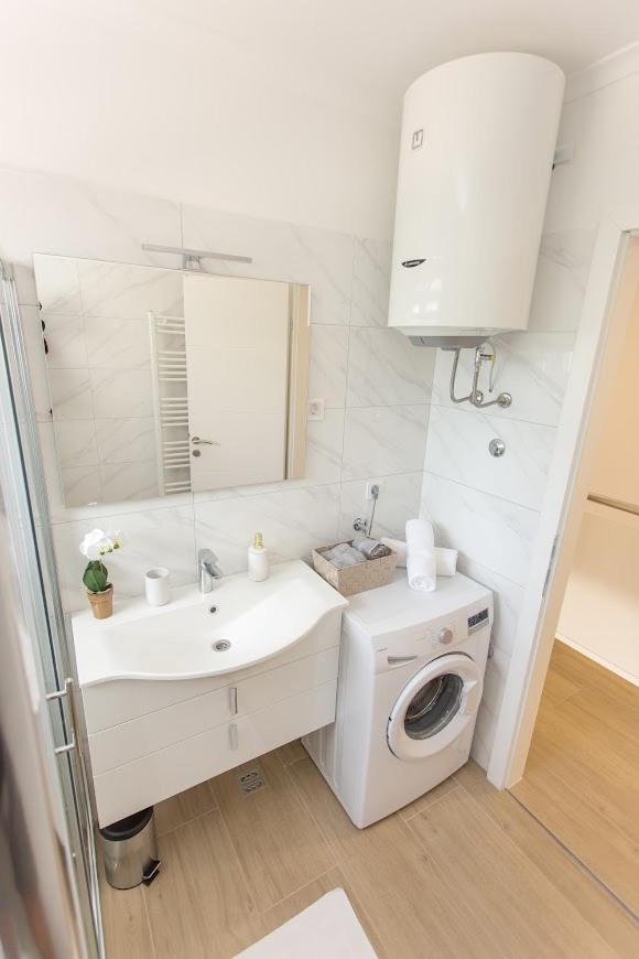 Holiday House Sea La Vie 6
