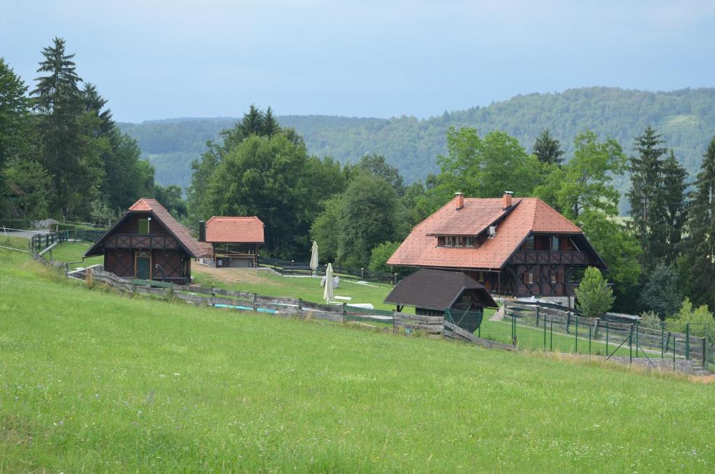 Posestvo Brinje 7
