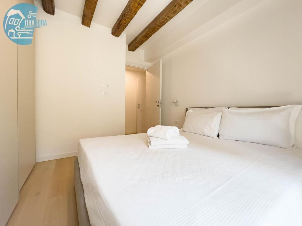 Cavana 10 Tirabora Short Rent, con parcheggio privato 2