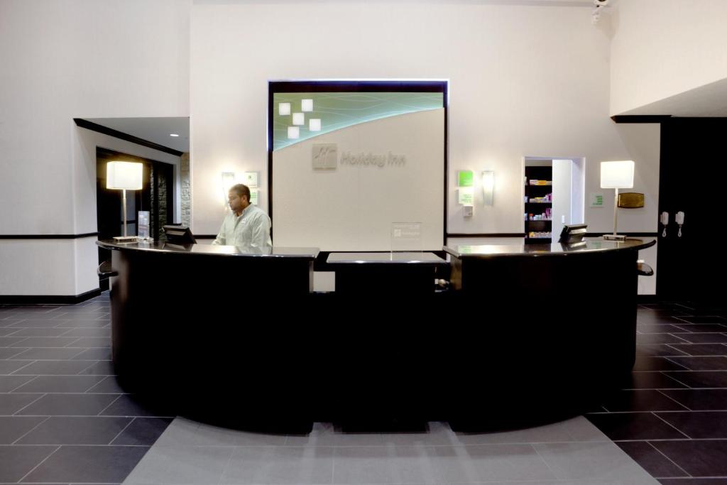 Holiday Inn San Antonio North Stone Oak Area, an IHG Hotel Image