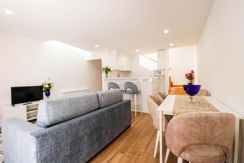 Tourinho's House - Apt in the Historic Centre of Viana 4