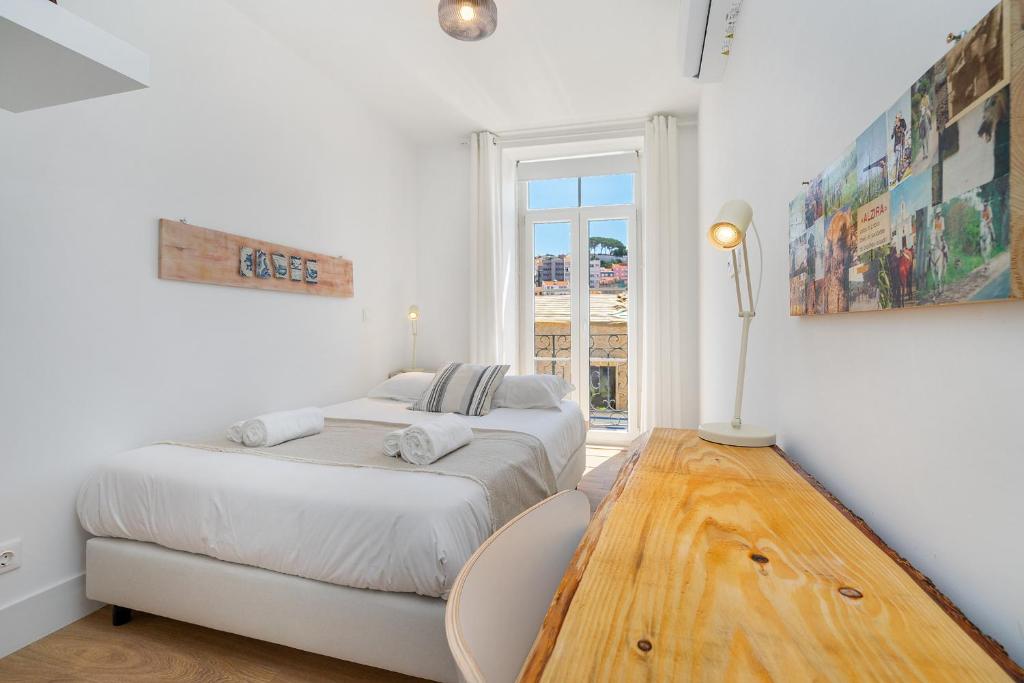 Modern Lisbon Apartments by Soulplaces 7