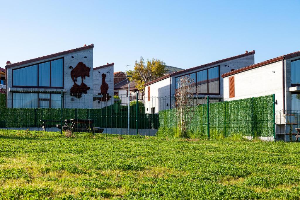 Cabañas La Senda de los elefantes Cabárceno 5