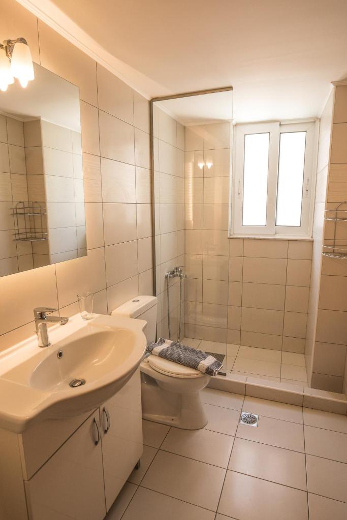 Rhodes City Center Suite 7