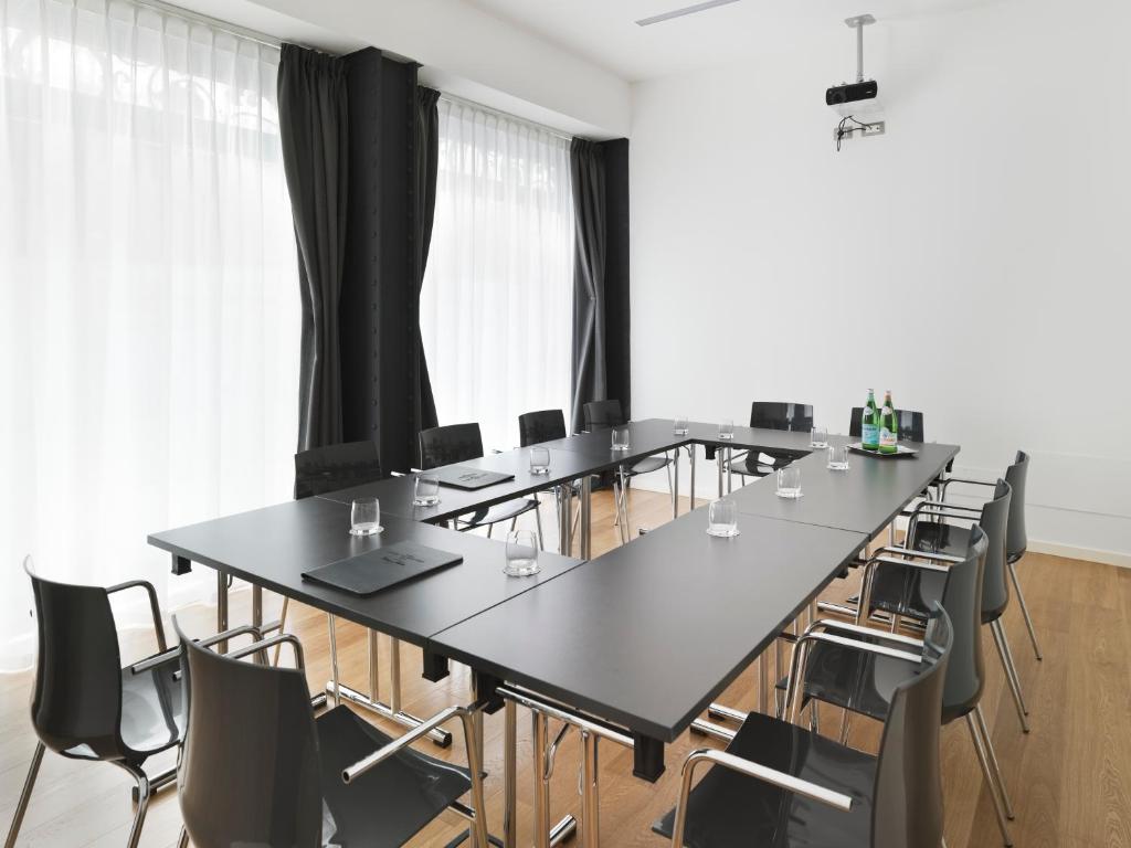 Palace Suite 4