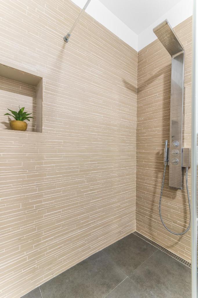 Home2Book Stylish Front Line Las Canteras Beach 8