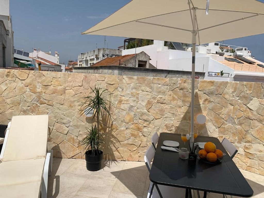 House with a BBQ terrace in the centre of Lagos 6