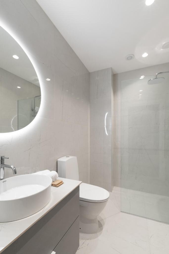 Brand New and Modern 1BDR Apartment 3