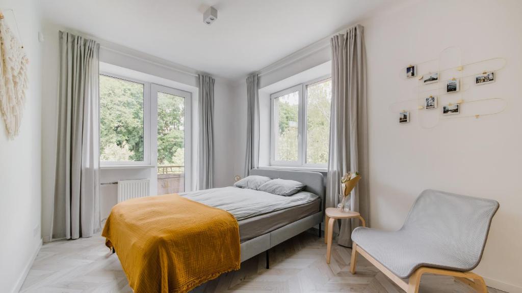 Central Apartment in Architectural Street 3
